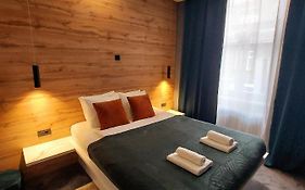 A8 B&B